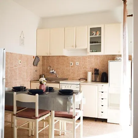 ホームステイ Apartman Lovren
